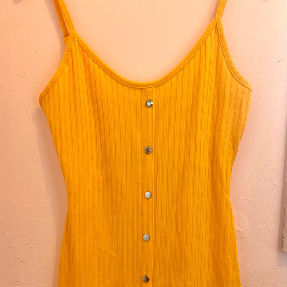 yellow/orange tight fitted mid dress